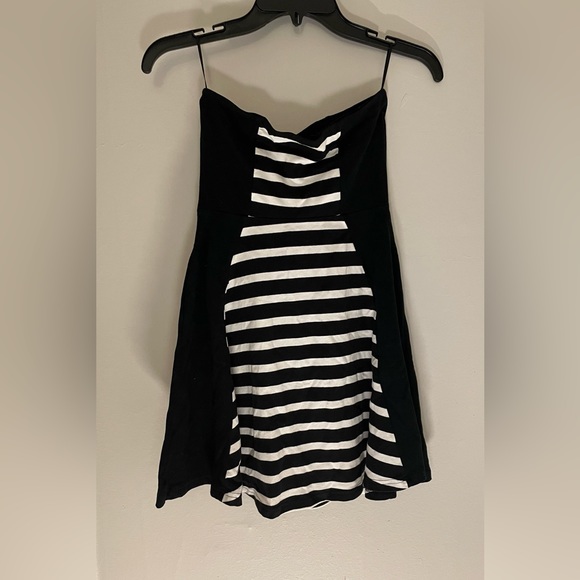 Strapless dress black and white stripped. Size XS - Picture 3 of 5
